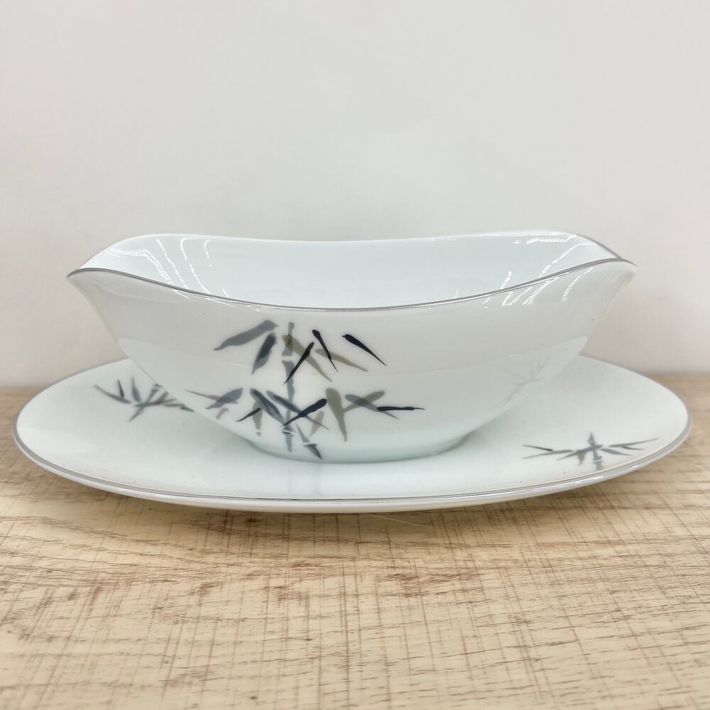 Noritake VINTAGE 1950s Japanese Porcelain Gravy Boat Handpainted Bamboo 2133 B09